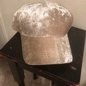 Beautiful off white/ gold crushed velvet hat NWOT